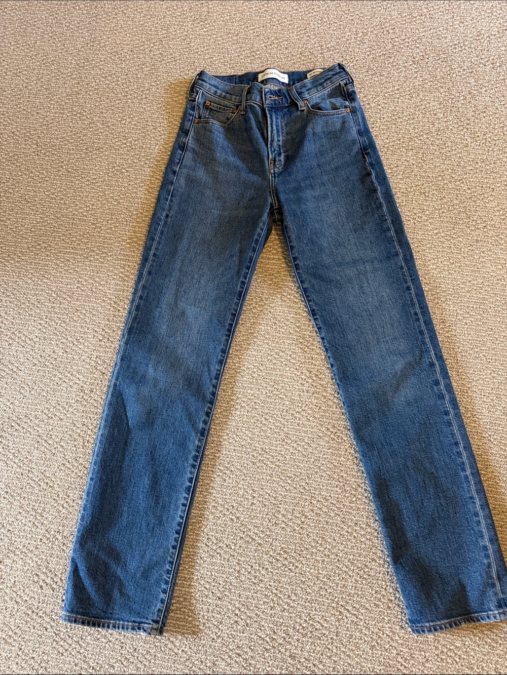 Denim Forum the ‘90s Sculpt Mid- Rise Straight Jeans